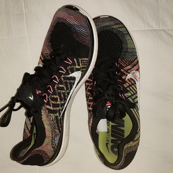 Multicolored Nike Free Runs - Picture 1 of 3